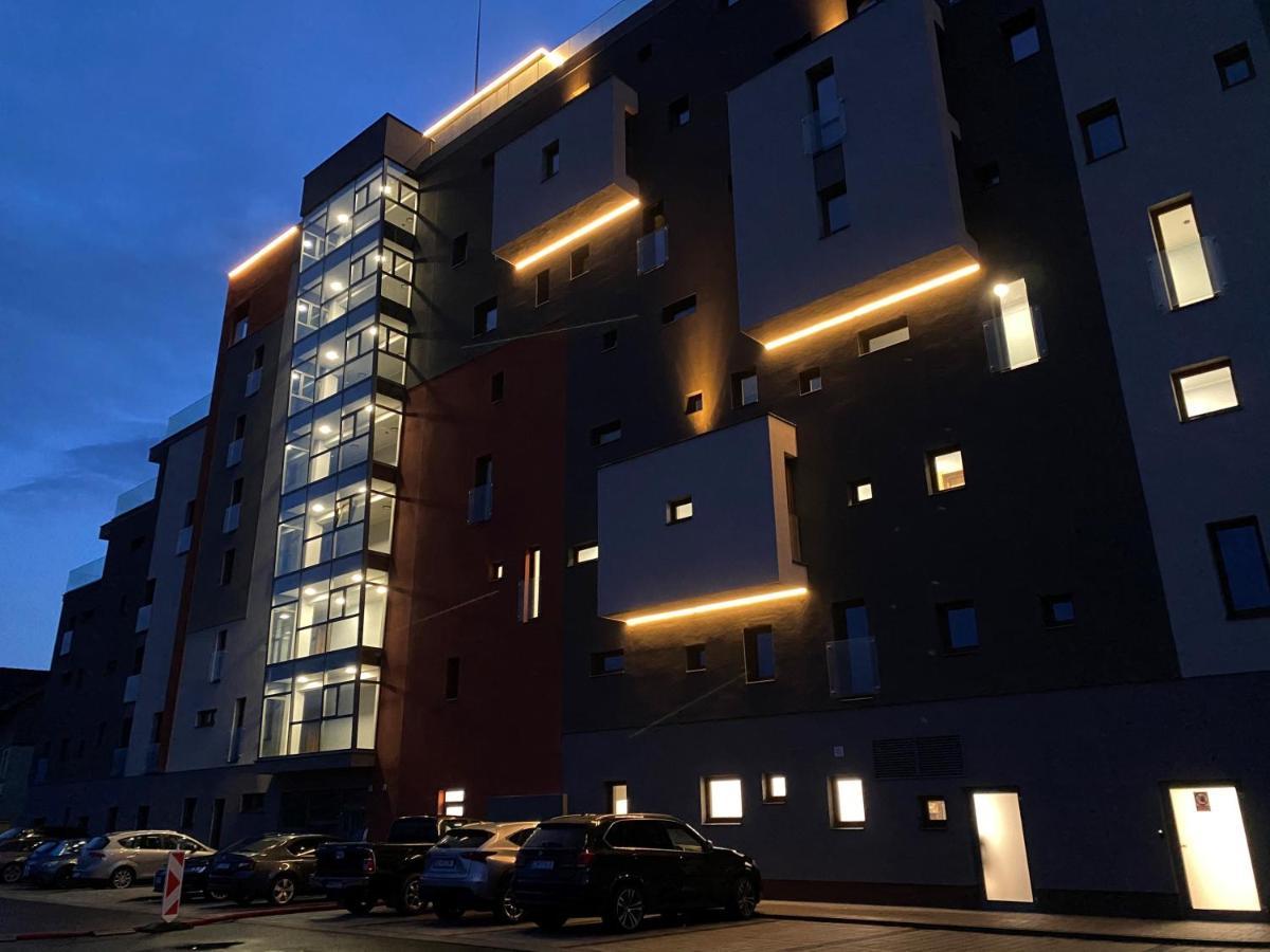 Apartment Family Besenova - Free Swimming Pool Екстериор снимка