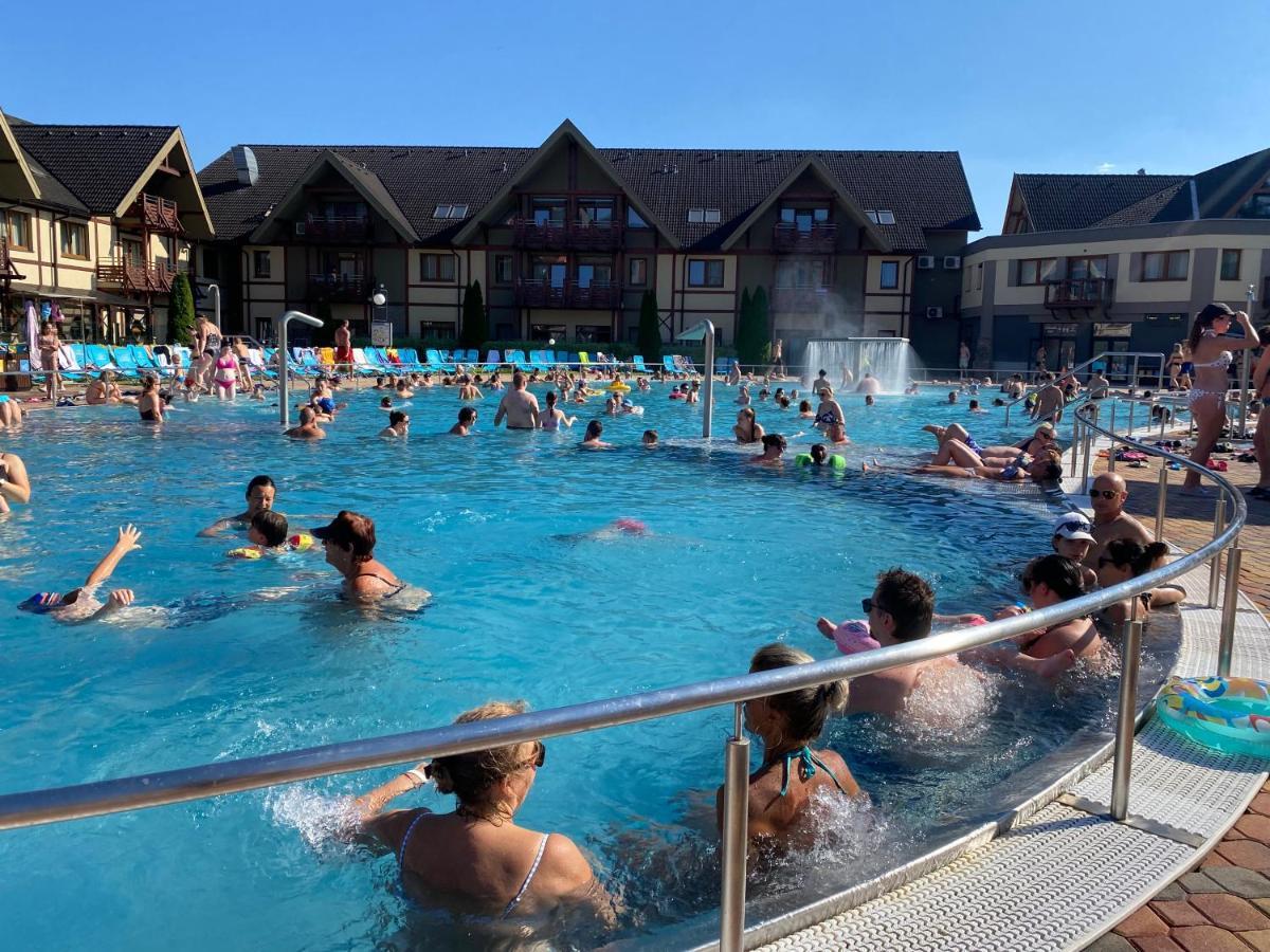 Apartment Family Besenova - Free Swimming Pool Екстериор снимка