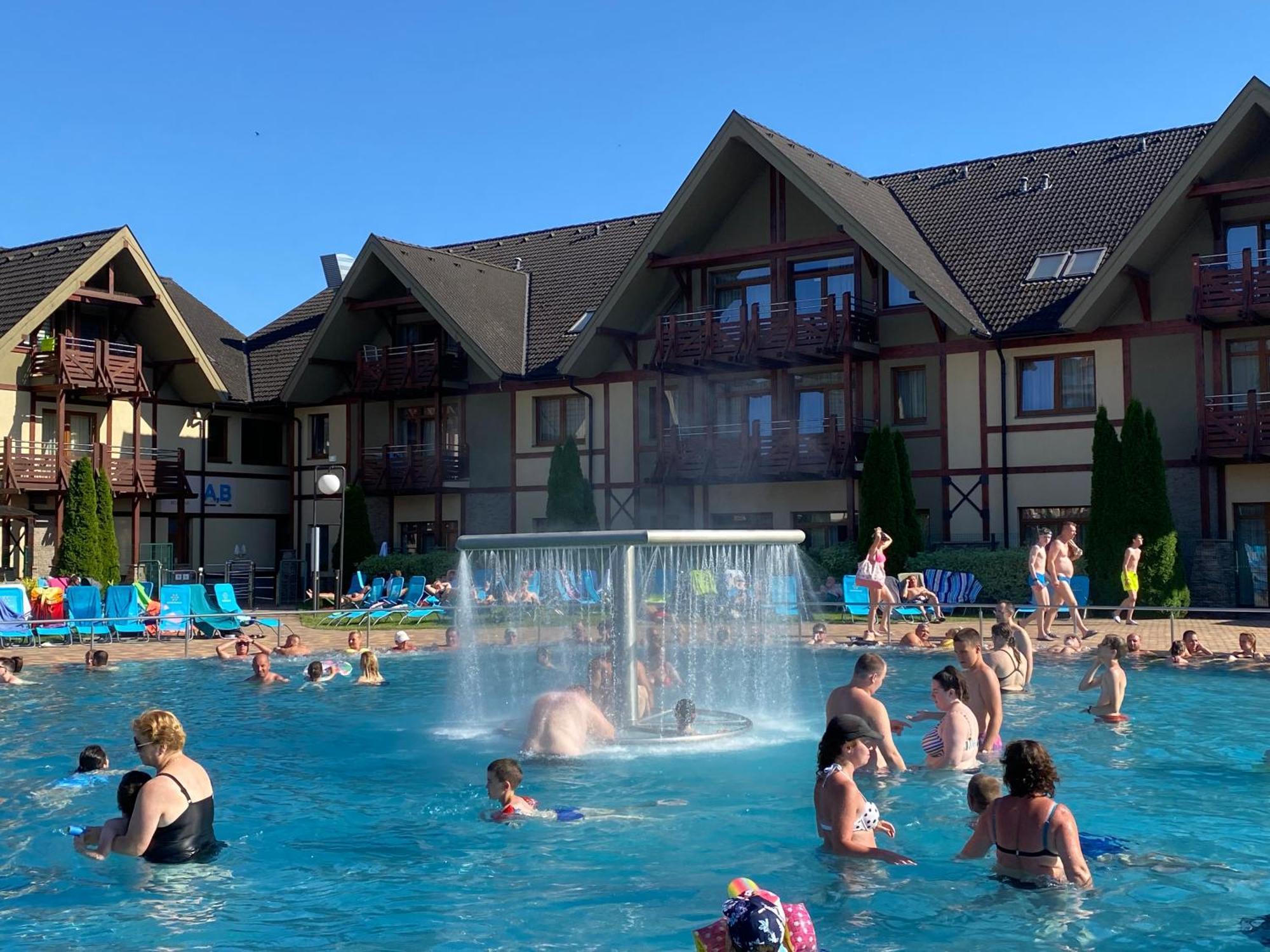 Apartment Family Besenova - Free Swimming Pool Екстериор снимка